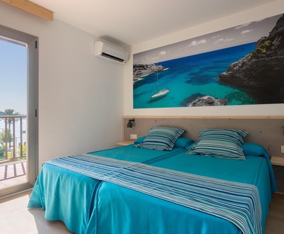 DOUBLE ROOM WITH BALCONY AND SEA Eolo Hotel